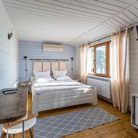 St Anastasia Hotell *